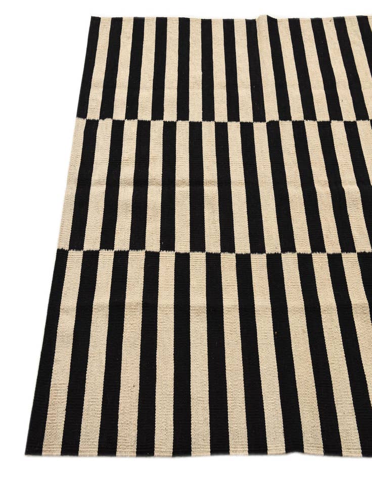 Detail image of 4' 3 x 5' 11  Hand Woven Kilim Modern Wool Rug