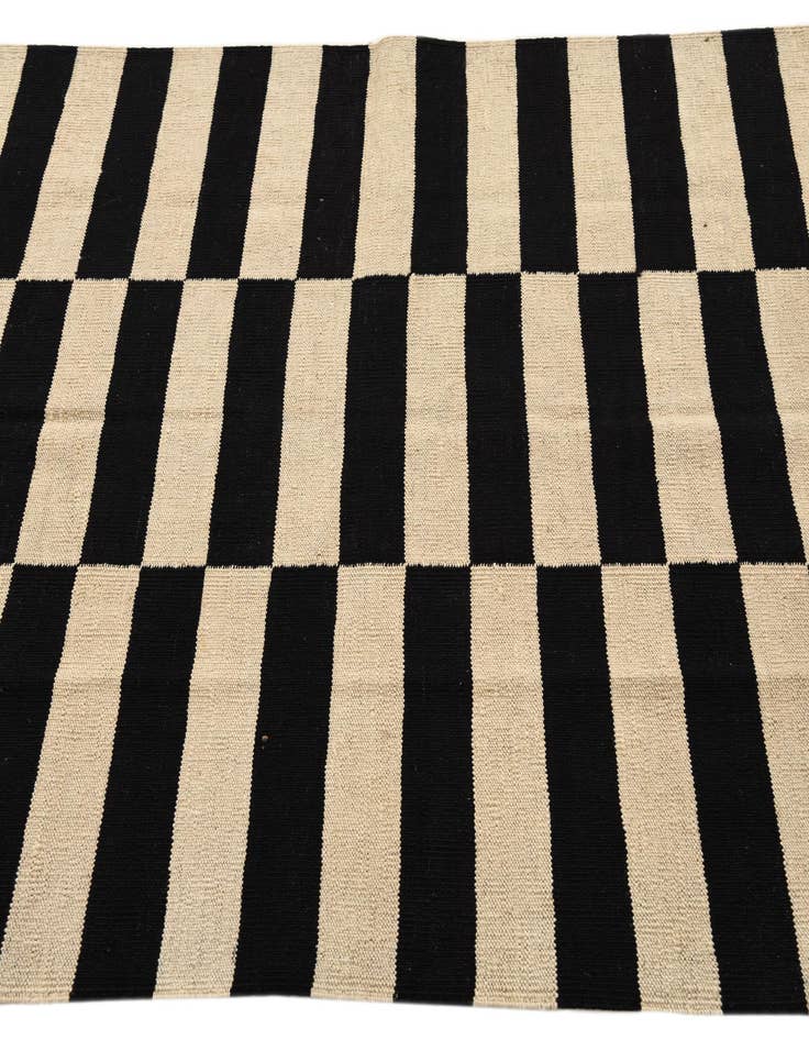 Detail image of 4' 3 x 5' 11  Hand Woven Kilim Modern Wool Rug