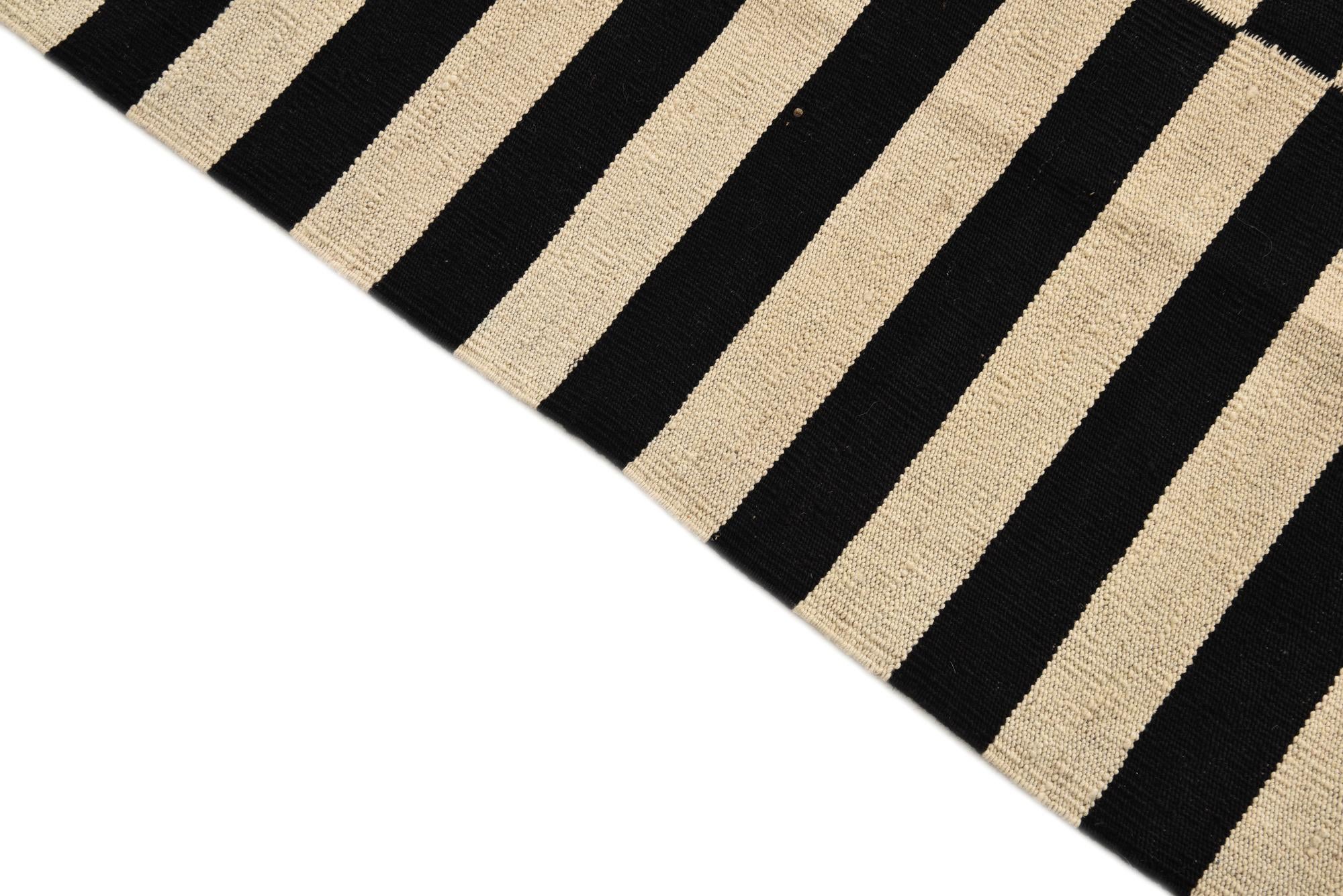 4' 3 x 5' 11 Hand Woven Kilim Modern Wool Rug