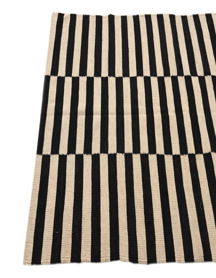 Detail image of 3' 6 x 6' 4 Hand Woven Kilim Modern Wool Rug