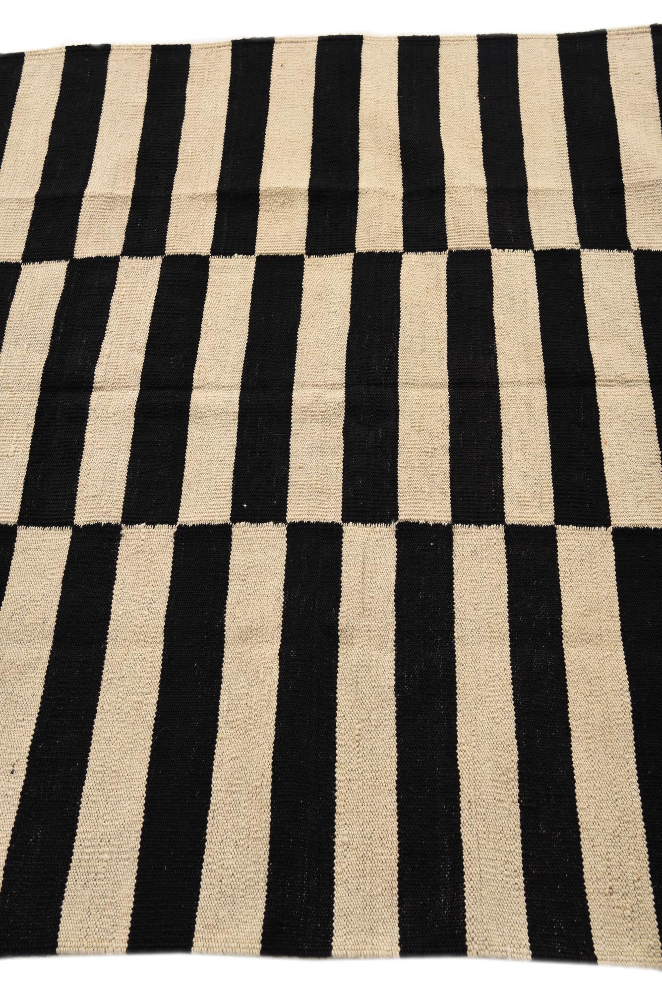 4' 2 x 5' 9 Hand Woven Kilim Modern Wool Rug