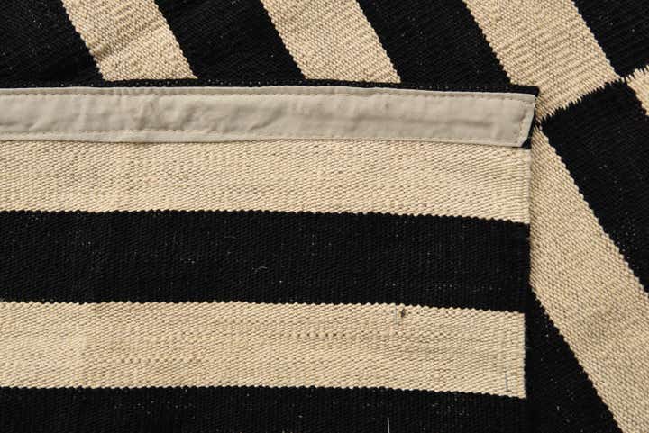 4' 2 x 5' 9 Hand Woven Kilim Modern Wool Rug