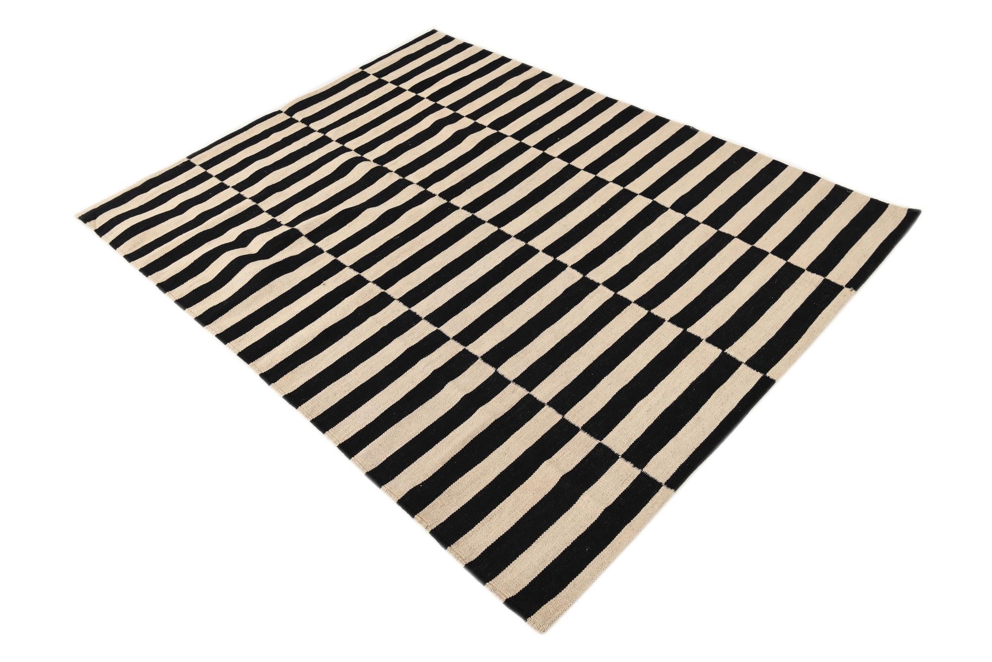5' x 6' 4 Hand Woven Kilim Modern Wool Rug