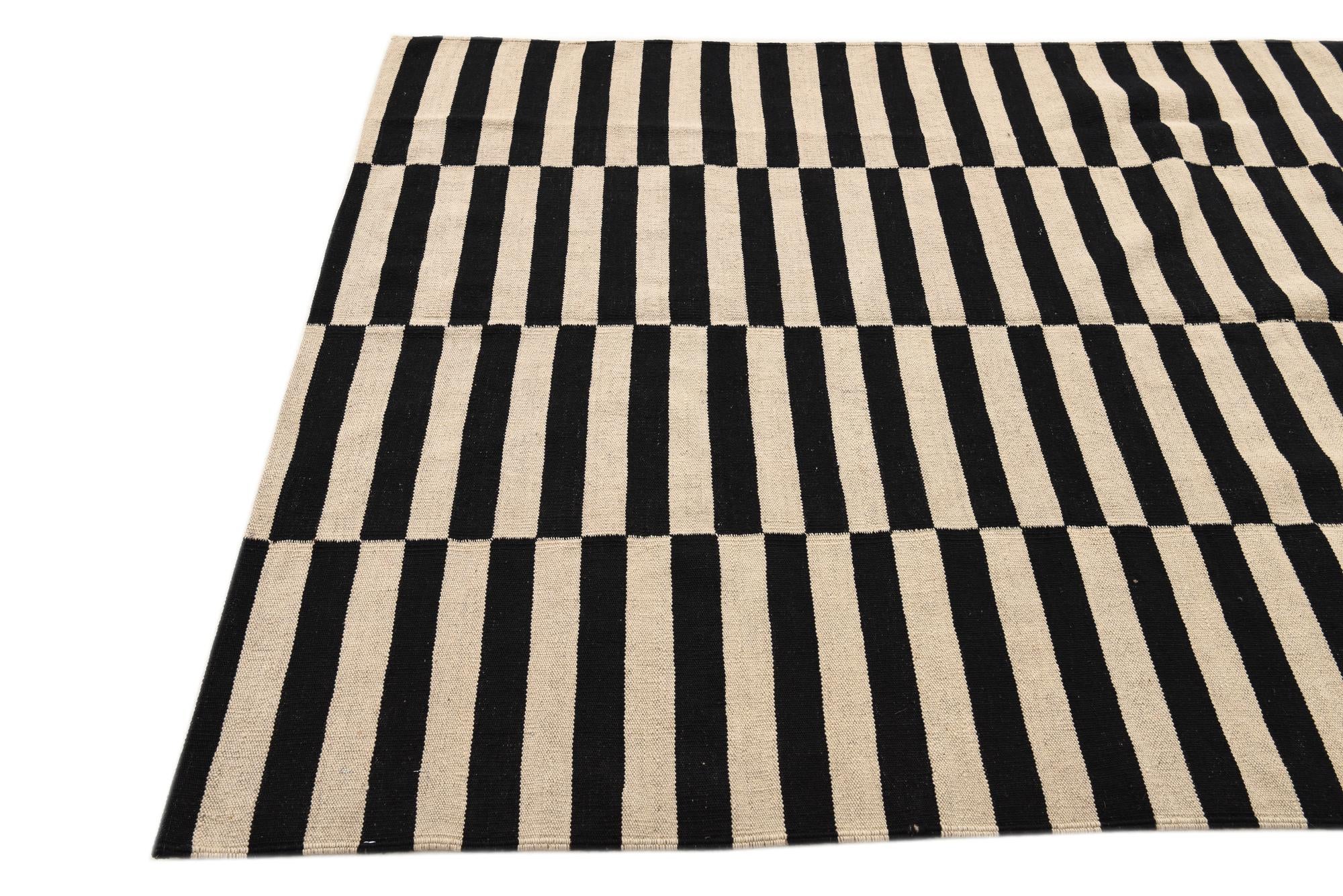 5' x 6' 4 Hand Woven Kilim Modern Wool Rug