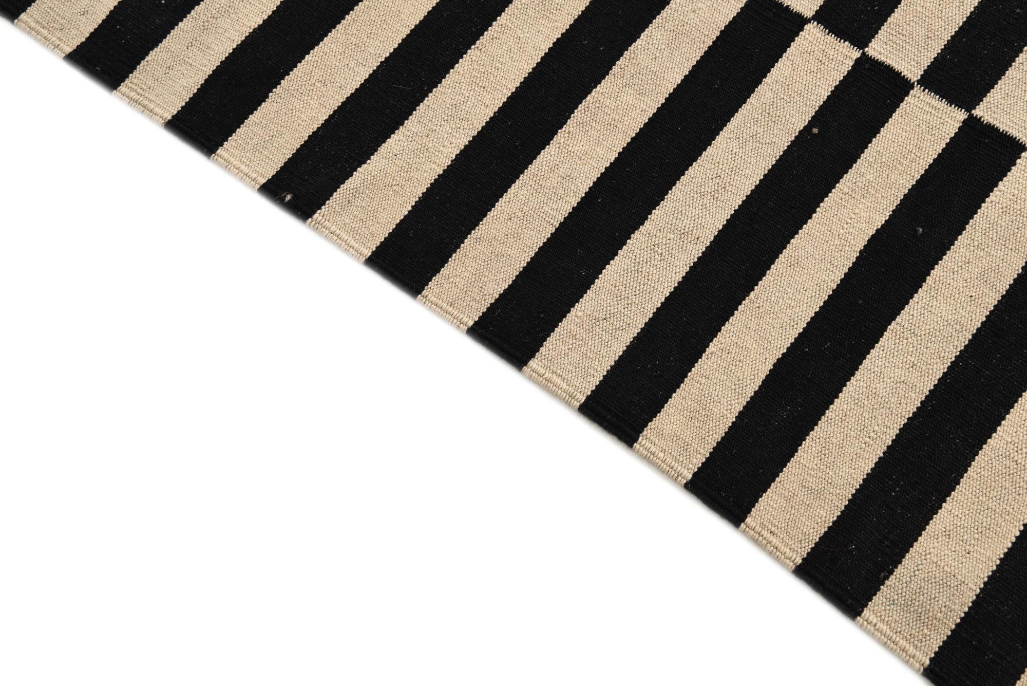 5' x 6' 4 Hand Woven Kilim Modern Wool Rug
