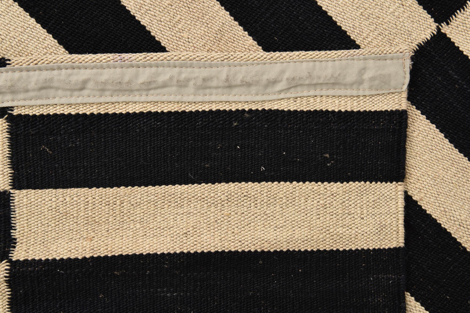 3' 4 x 4' 10 Hand Woven Kilim Modern Wool Rug