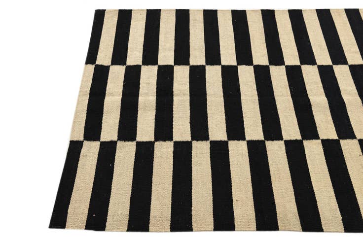 Detail image of 3' 4 x 4' 11 Hand Woven Kilim Modern Wool Rug