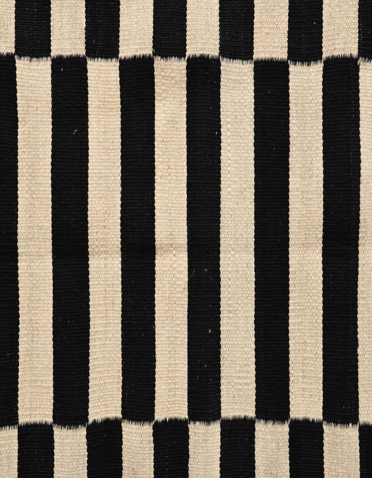 Detail image of 3' 2 x 4' 9  Hand Woven Kilim Modern Wool Rug