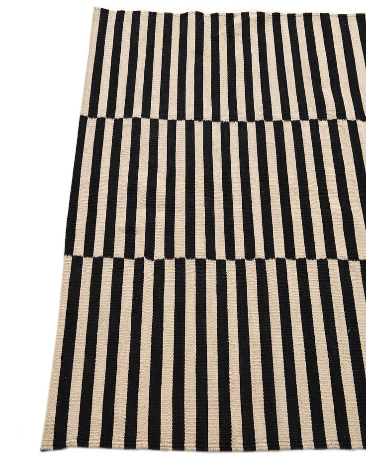 Detail image of 3' 5 x 4' 9  Hand Woven Kilim Modern Wool Rug