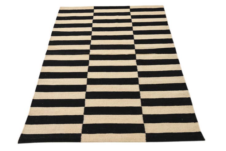 Detail image of 3' 5 x 4' 10 Hand Woven Kilim Modern Wool Rug