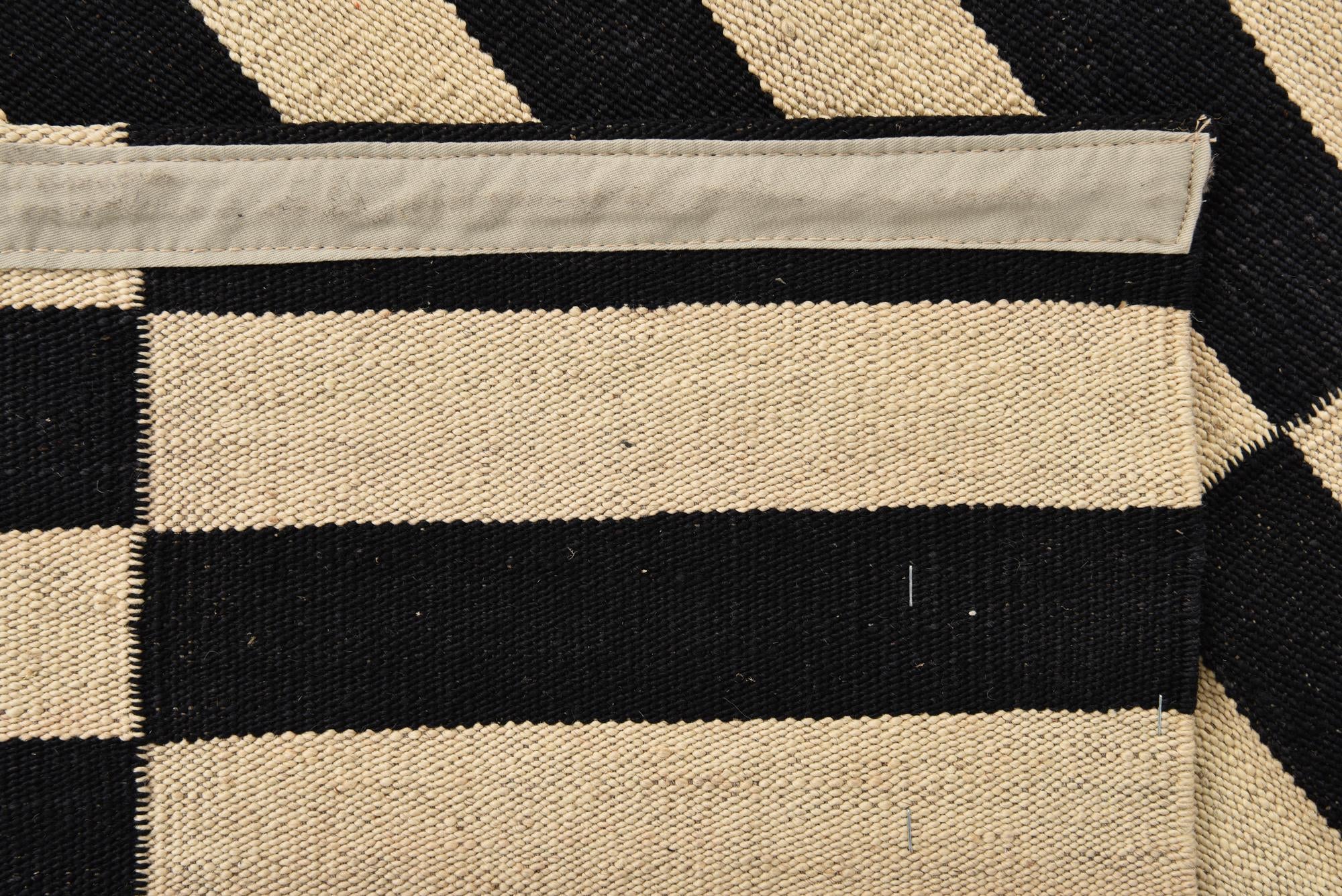 3' 5 x 4' 10 Hand Woven Kilim Modern Wool Rug
