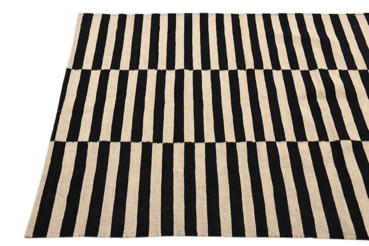 Detail image of 3' 5 x 4' 9 Hand Woven Kilim Modern Wool Rug