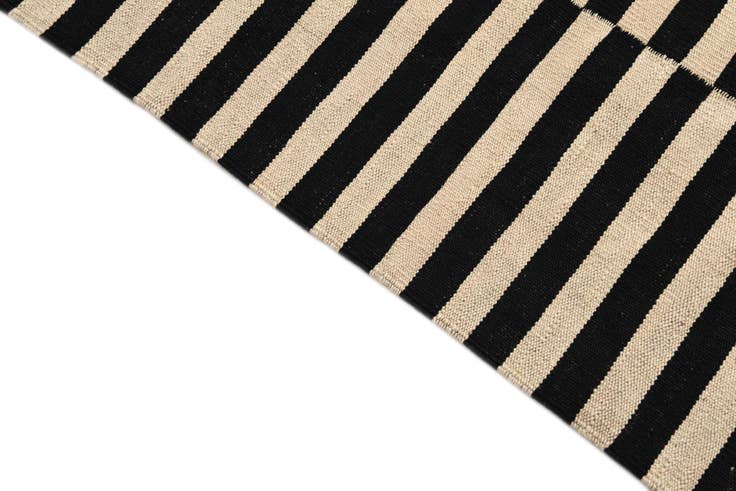 Detail image of 3' 5 x 4' 9 Hand Woven Kilim Modern Wool Rug