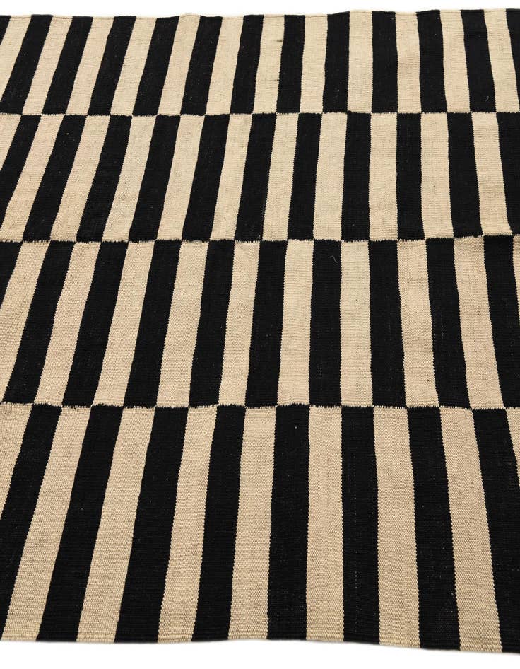 Detail image of 4' 11 x 6'  Hand Woven Kilim Modern Wool Rug