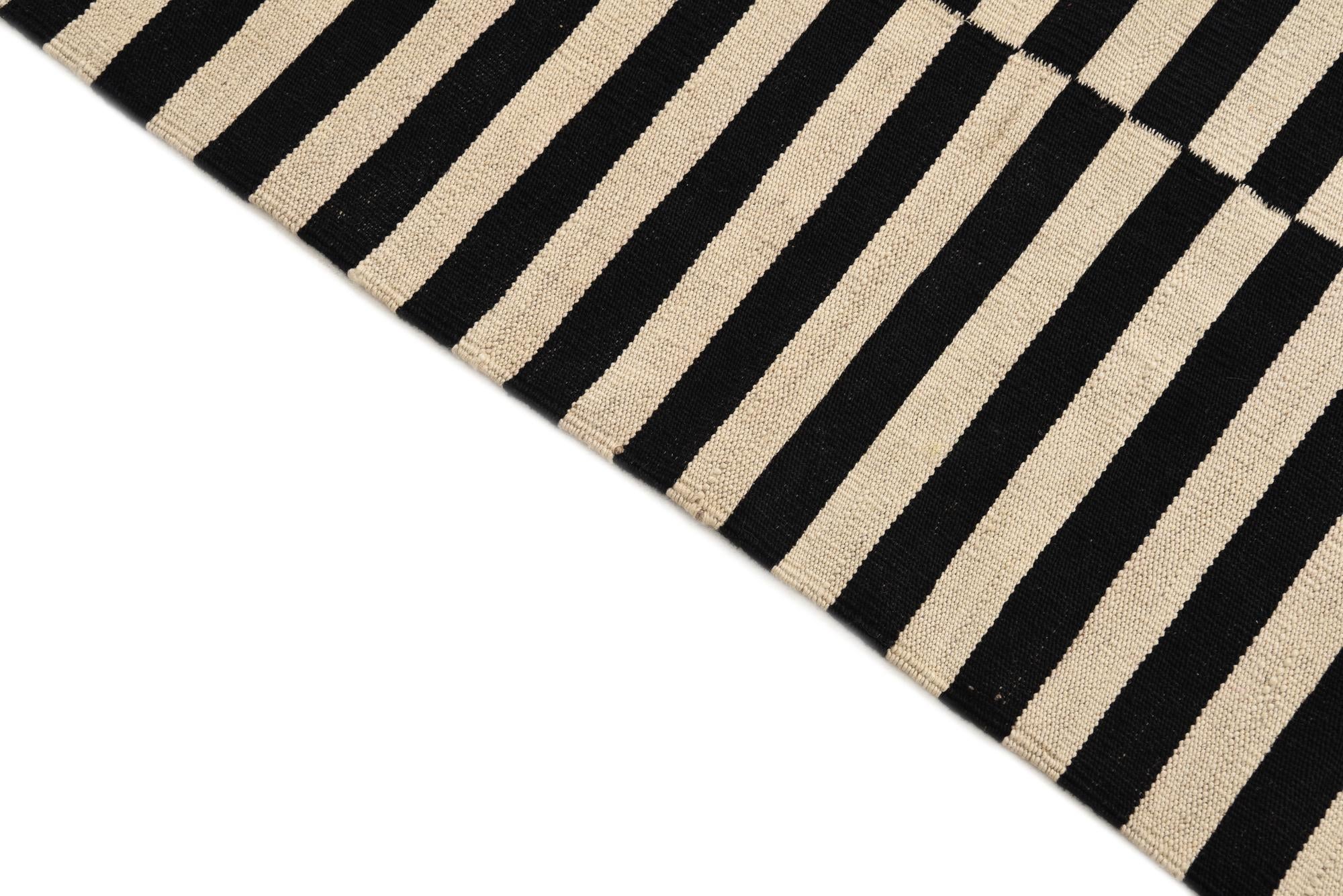 3' 4 x 4' 9 Hand Woven Kilim Modern Wool Rug