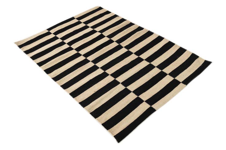Detail image of 3' 4 x 4' 8 Hand Woven Kilim Modern Wool Rug