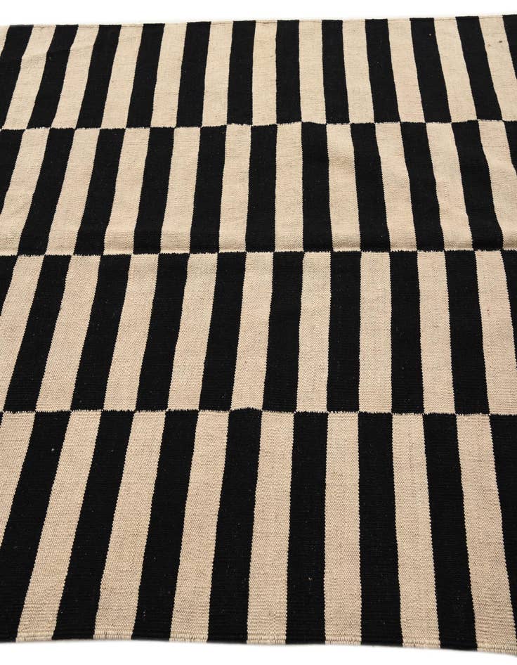 Detail image of 4' 11 x 6' 4  Hand Woven Kilim Modern Wool Rug