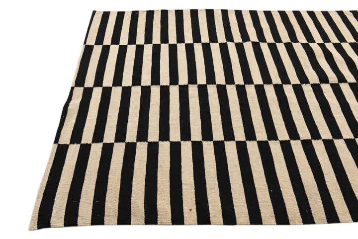 5' x 6' 4 Hand Woven Kilim Modern Wool Rug
