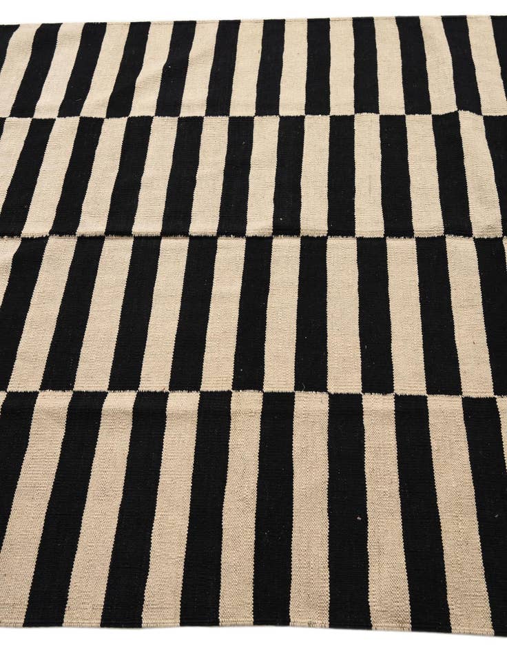 Detail image of 5' x 6' 4  Hand Woven Kilim Modern Wool Rug