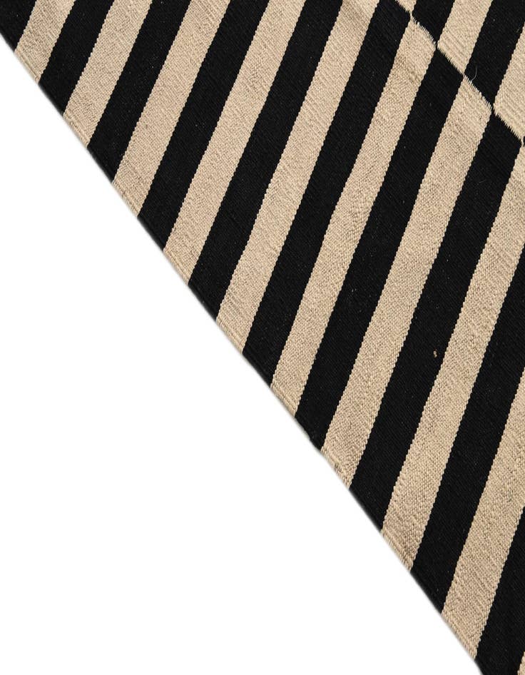 Detail image of 5' x 6' 4  Hand Woven Kilim Modern Wool Rug