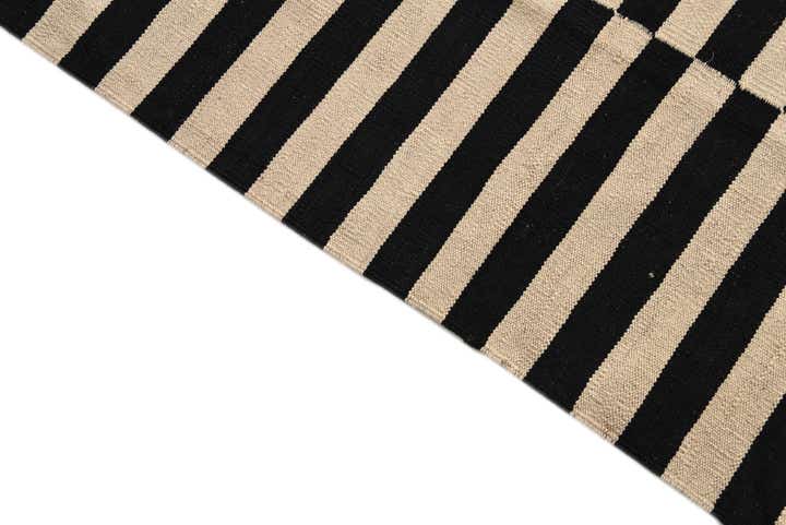 5' x 6' 4 Hand Woven Kilim Modern Wool Rug