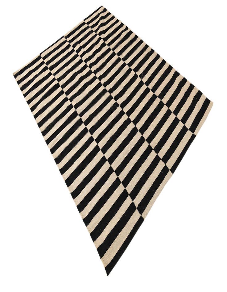 Detail image of 4' 11 x 6' 4  Hand Woven Kilim Modern Wool Rug