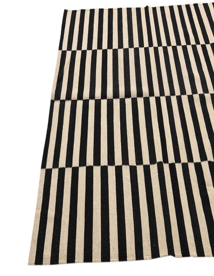 Detail image of 5' x 6' 5  Hand Woven Kilim Modern Wool Rug