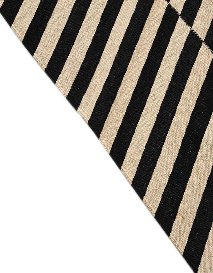 Detail image of 5' x 6' 5  Hand Woven Kilim Modern Wool Rug