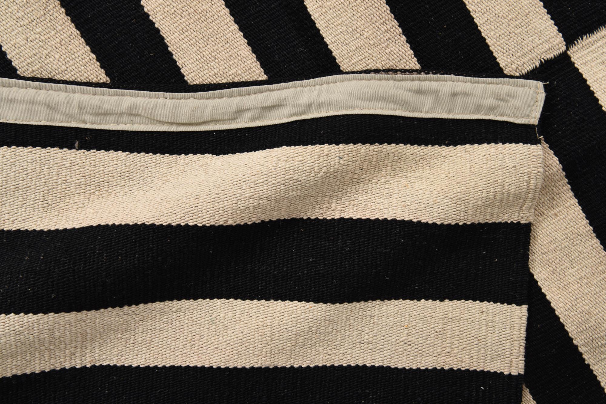 8' 1 x 11' 2 Hand Woven Kilim Modern Wool Rug