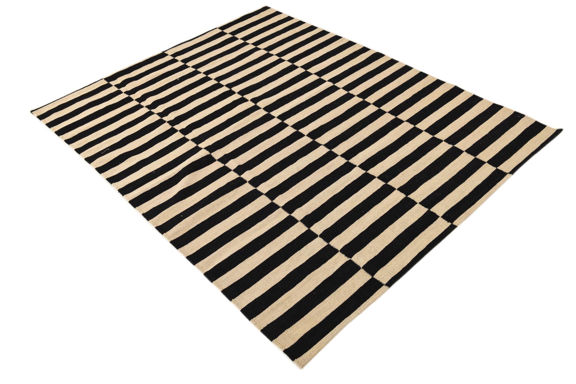 5' x 6' 2 Hand Woven Kilim Modern Wool Rug