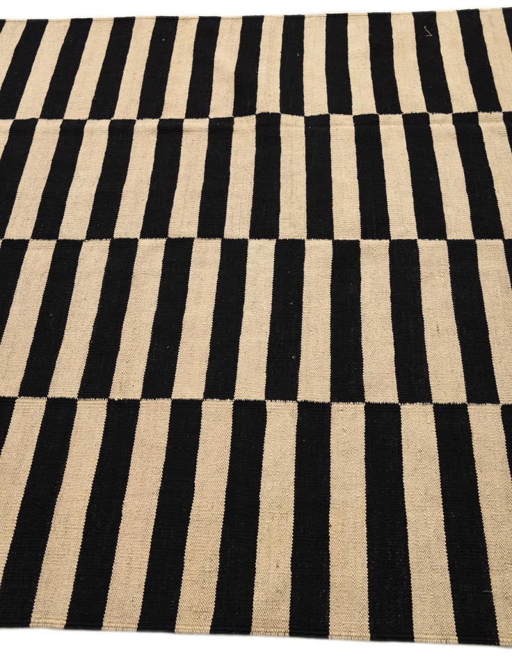 Detail image of 5' x 6' 2  Hand Woven Kilim Modern Wool Rug