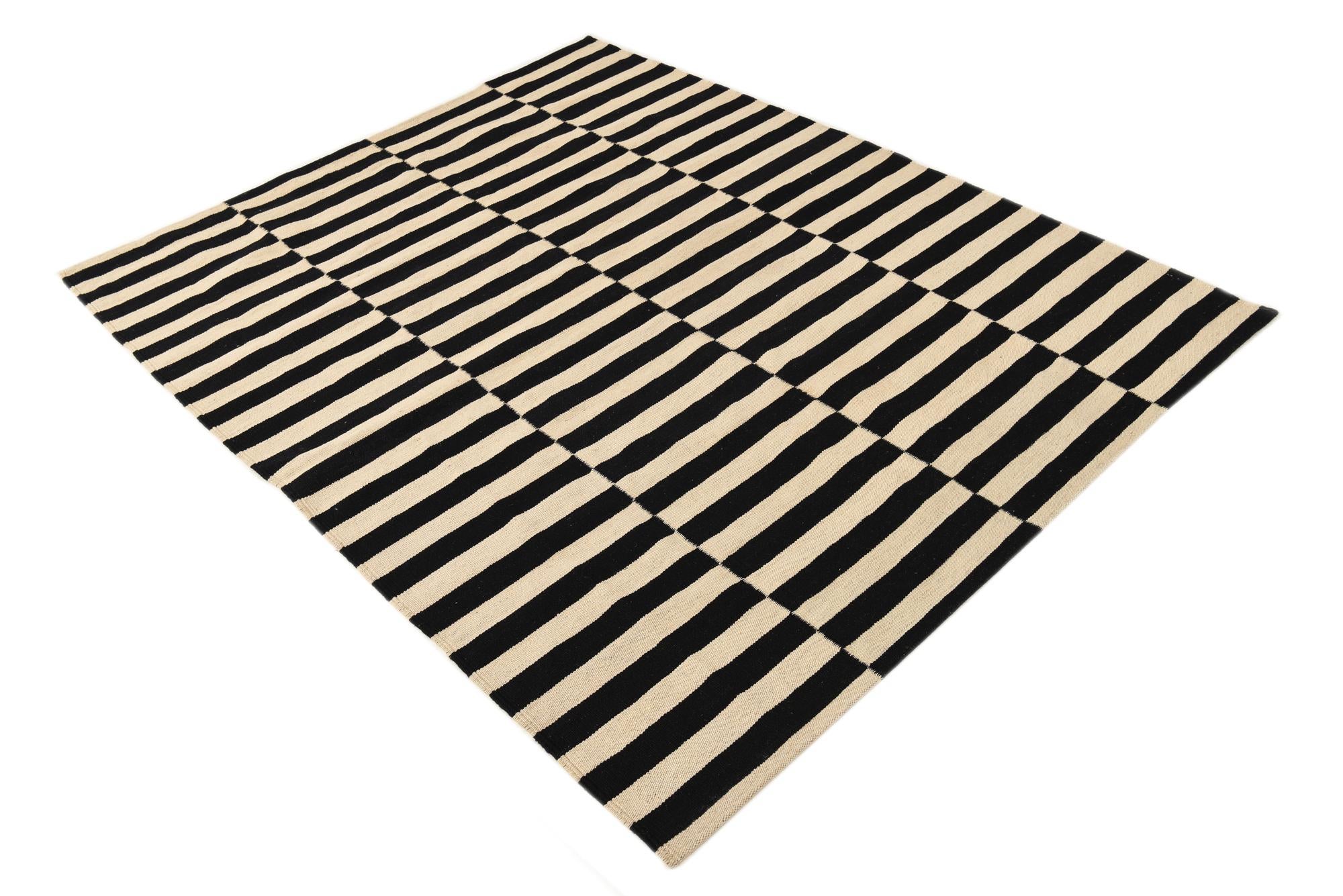 5' 2 x 6' 4 Hand Woven Kilim Modern Wool Rug