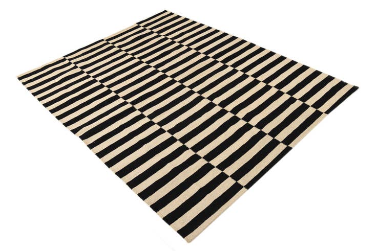 Detail image of 5' 2 x 6' 4 Hand Woven Kilim Modern Wool Rug