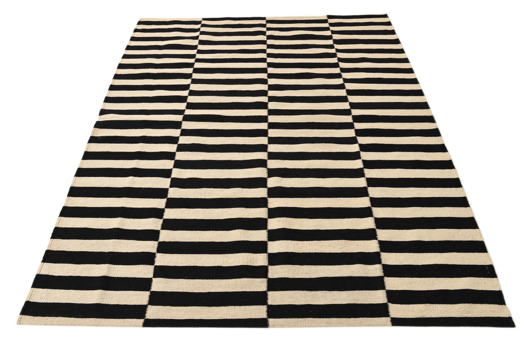 5' 2 x 6' 4 Hand Woven Kilim Modern Wool Rug