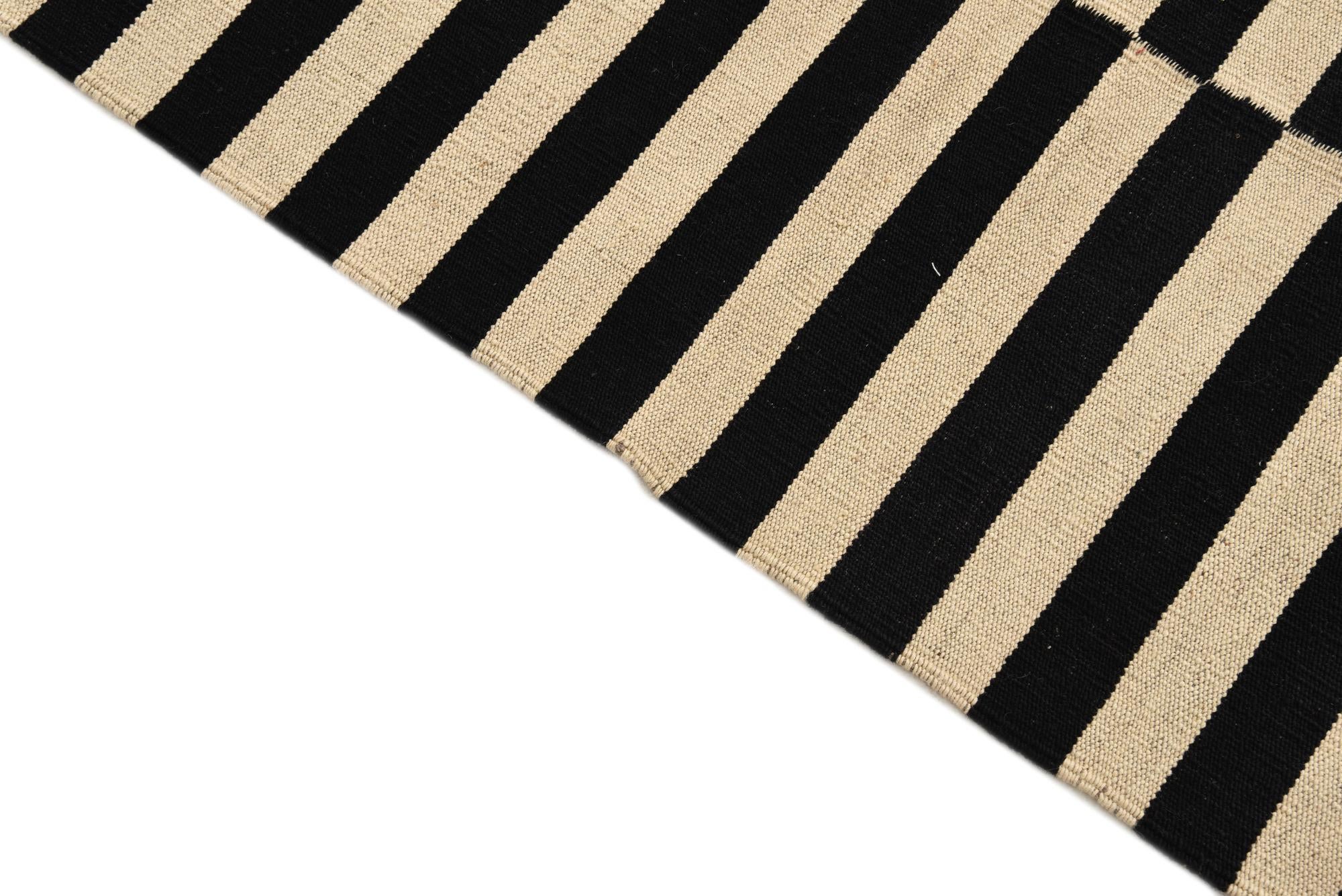 5' 2 x 6' 4 Hand Woven Kilim Modern Wool Rug