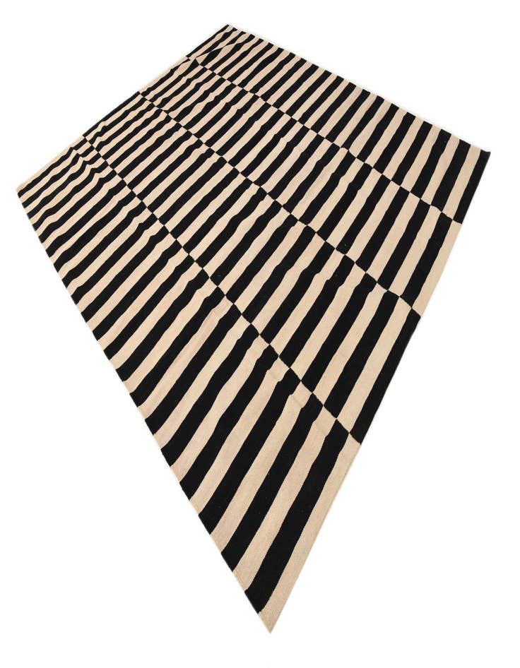 Detail image of 8' 2 x 9' 8  Hand Woven Kilim Modern Wool Rug