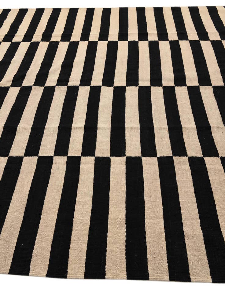 Detail image of 8' 2 x 9' 8  Hand Woven Kilim Modern Wool Rug