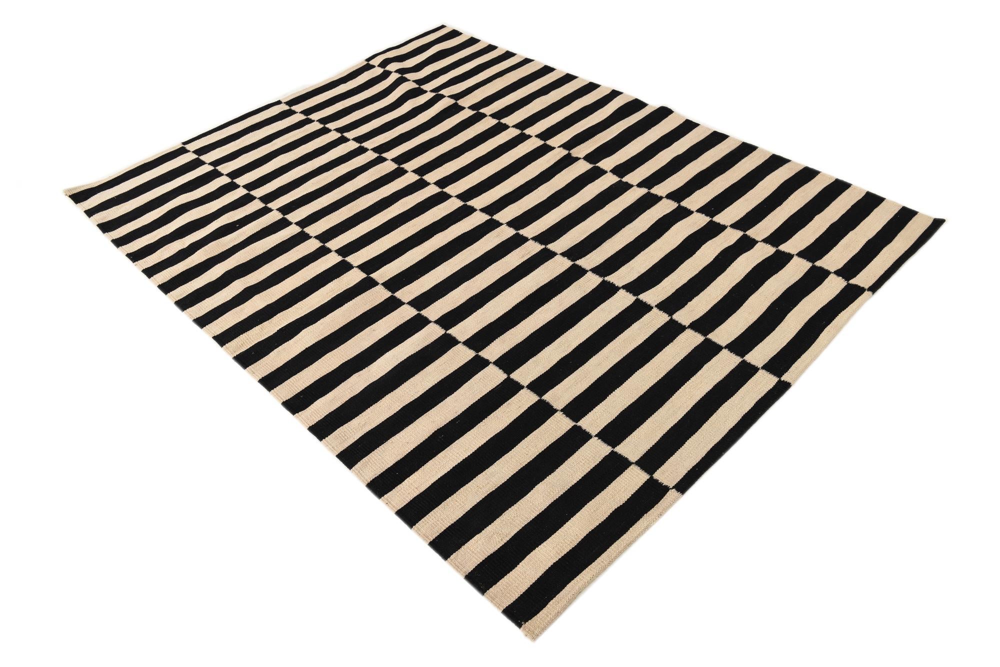 4' 11 x 6' 5 Hand Woven Kilim Modern Wool Rug