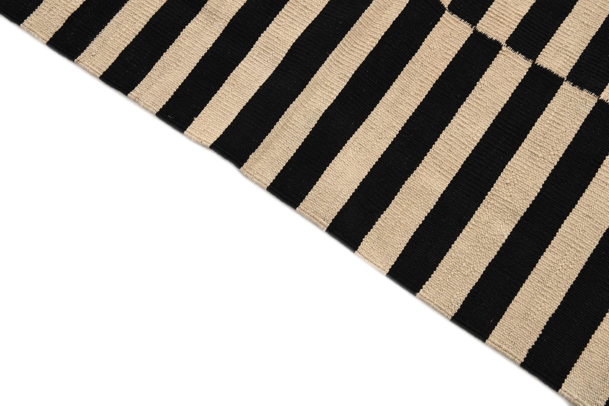 4' 11 x 6' 5 Hand Woven Kilim Modern Wool Rug