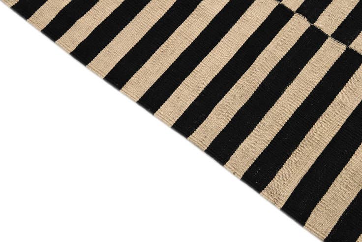 Detail image of 5' x 6' 5 Hand Woven Kilim Modern Wool Rug