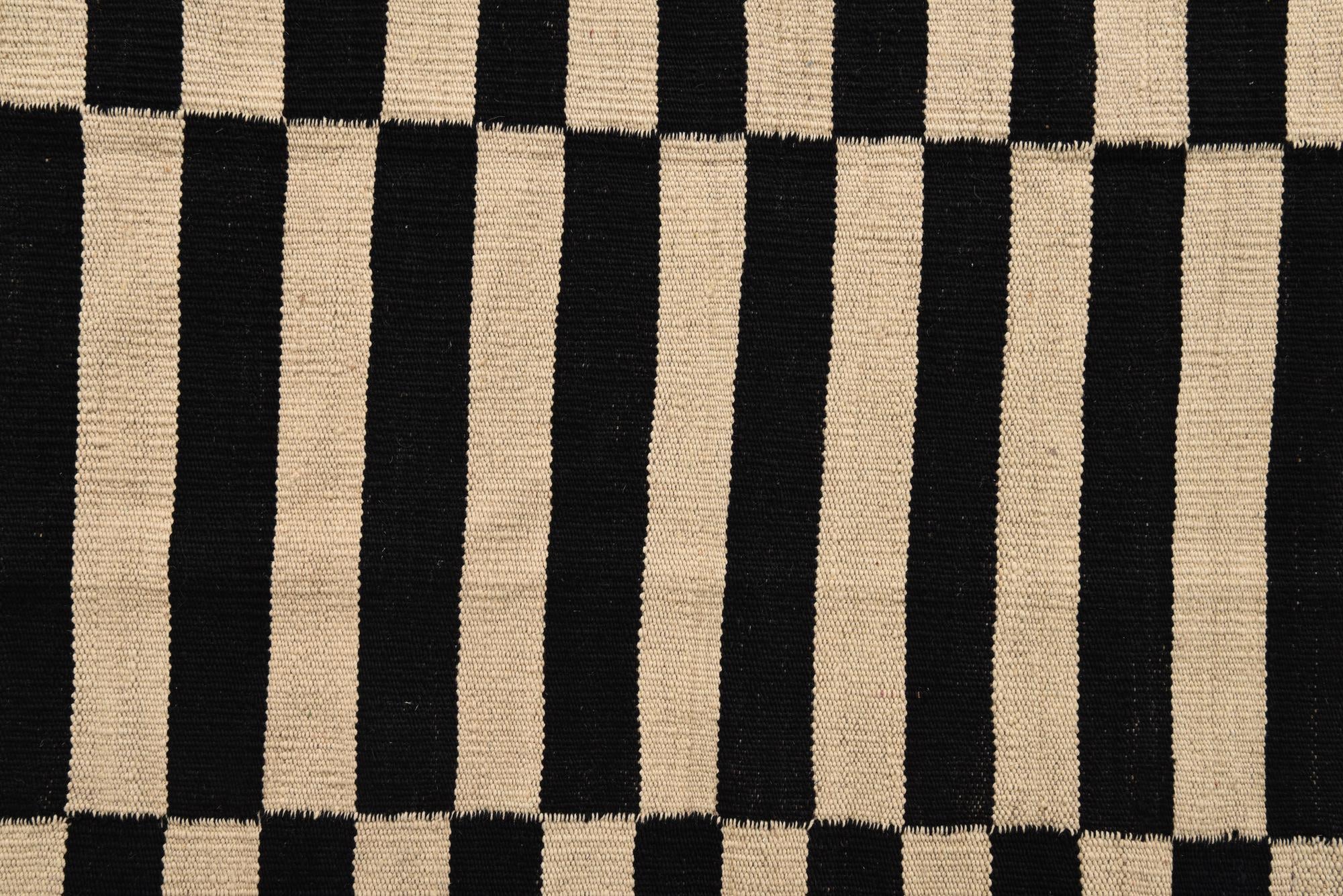 5' x 6' 5 Hand Woven Kilim Modern Wool Rug