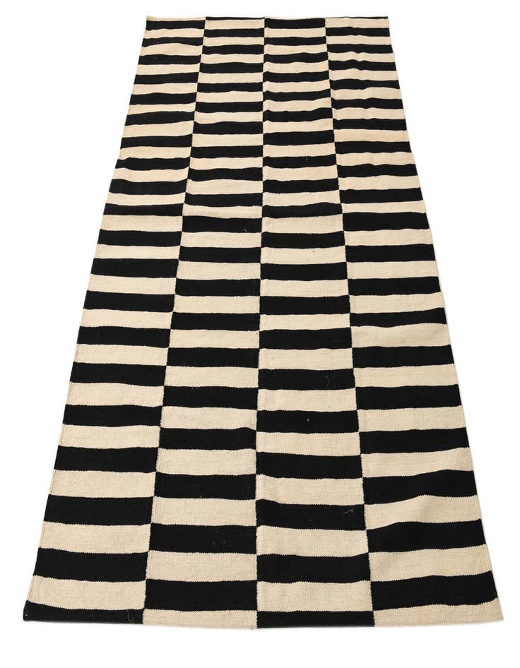 Detail image of 4' 10 x 6' 4 Hand Woven Kilim Modern Wool Rug