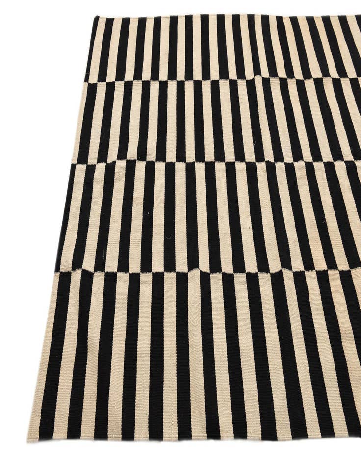 Detail image of 4' 10 x 6' 4 Hand Woven Kilim Modern Wool Rug