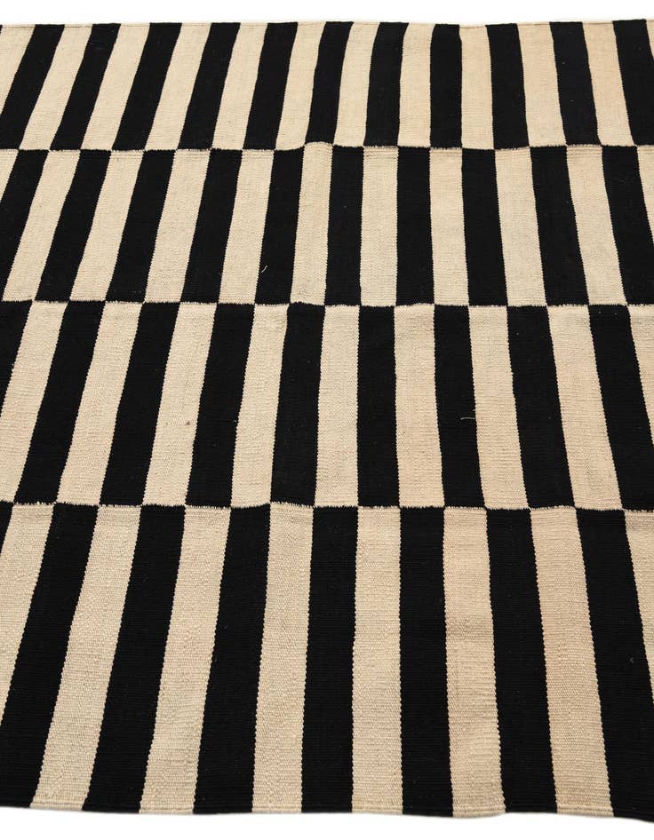 Detail image of 4' 10 x 6' 4 Hand Woven Kilim Modern Wool Rug