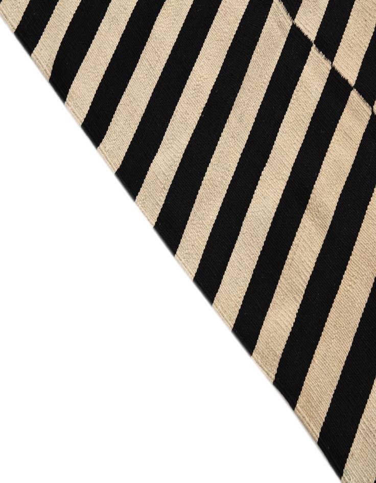 Detail image of 4' 10 x 6' 4 Hand Woven Kilim Modern Wool Rug
