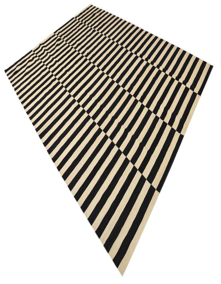 Detail image of 8' 6 x 11' 2  Hand Woven Kilim Modern Wool Rug