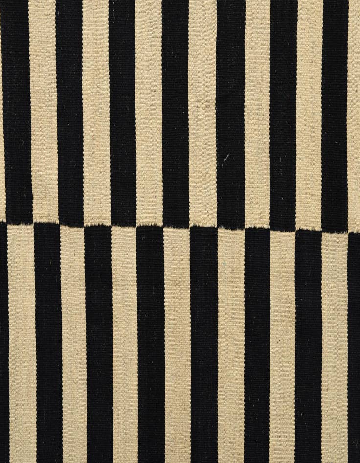Detail image of 8' 6 x 11' 2  Hand Woven Kilim Modern Wool Rug