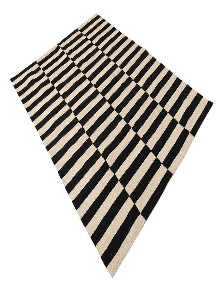 Detail image of 4' 7 x 6' 4  Hand Woven Kilim Modern Wool Rug