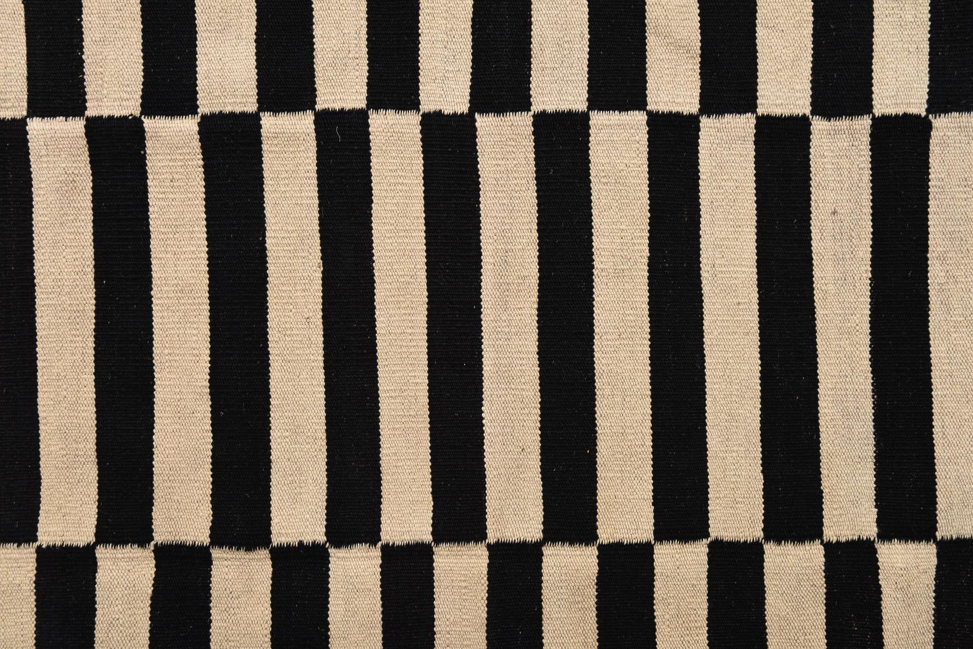 4' 11 x 6' 5 Hand Woven Kilim Modern Wool Rug
