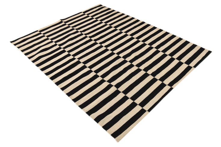 Detail image of 5' 1 x 6' 5 Hand Woven Kilim Modern Wool Rug